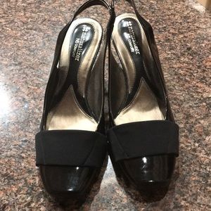 Naturalized N5 Comfort six 8.5M 3” sling back heels patent leather & fabric.